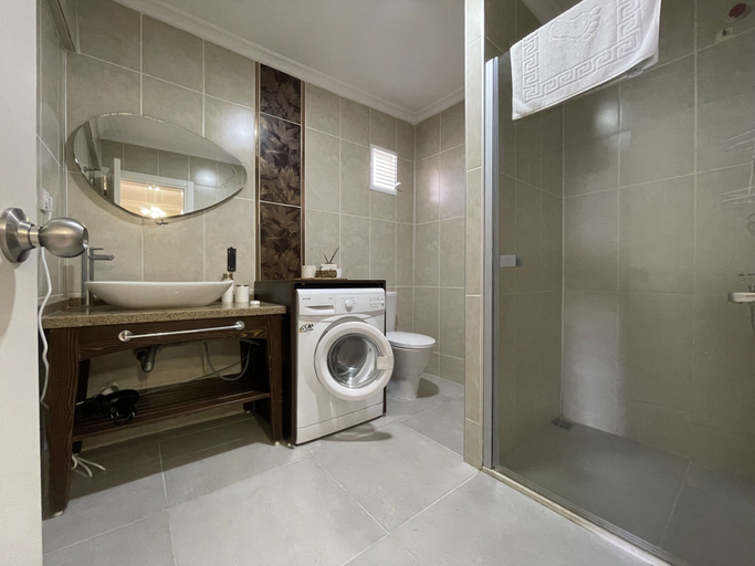 Bathroom 4, Sun Beach Villas, Foça