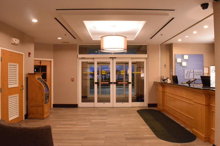 Holiday Inn Express & Suites Watertown-Thousand Islands, Jefferson