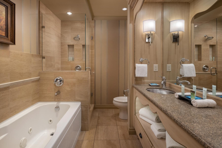Bathroom 4, The Royal Kelowna, Central Okanagan