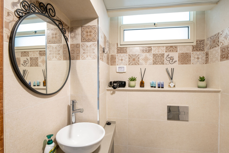 Bathroom 5, Via Maria Boutique Suites