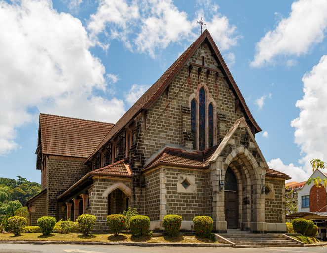 Exterior & Views