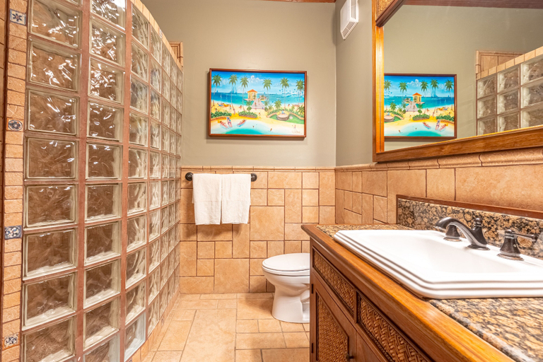 Bathroom 5, Coco Beach Resort