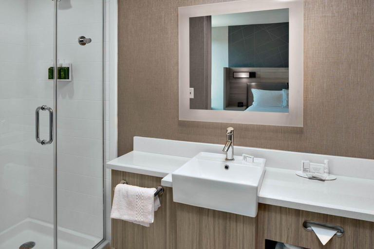 Bathroom 4, SpringHill Suites by Marriott Hilton Head Island, Beaufort