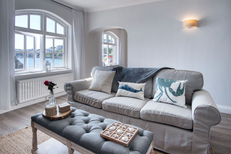 Others 4, The Sand Castle - 2 Bedroom Apartment - Tenby, Pembrokeshire