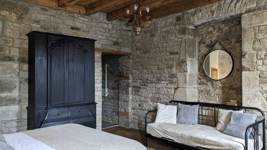 Bedroom 2, Manoir La Cerise, Haute-Saône