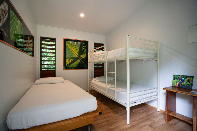 Bedroom 3, Safari Lodge, Douglas