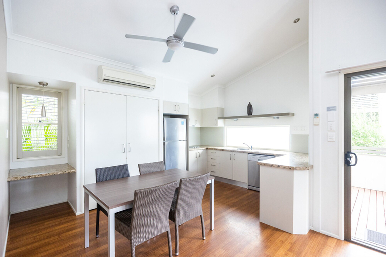 Dining Room 4