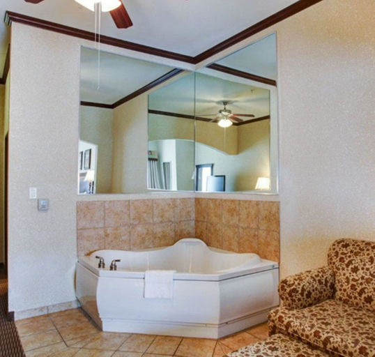 Bathroom 4, Comfort Suites University Drive, Brazos