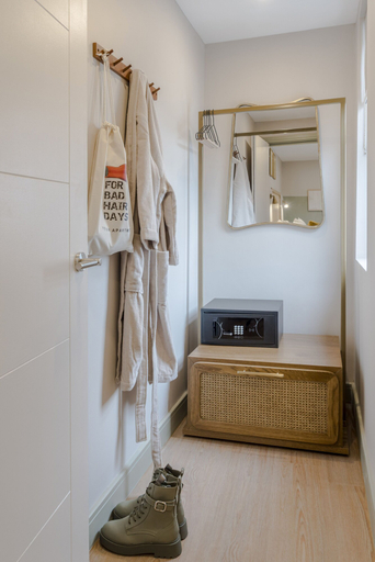 Bathroom 4, Your Apartment Shepherd's Bush, London