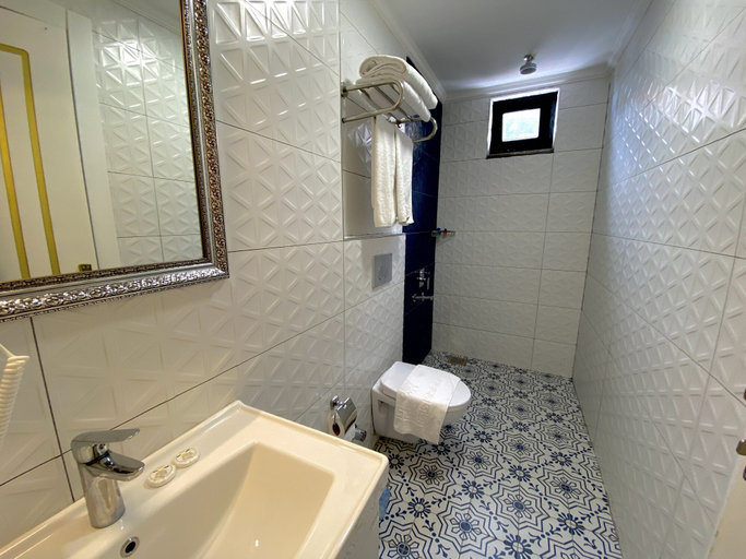 Bathroom 5, Castle's Light Boutique Hotel, Alanya