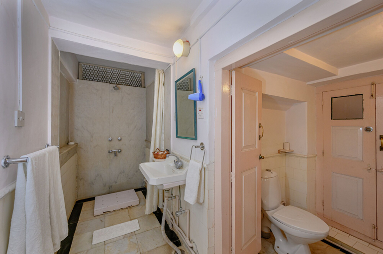 Bathroom 6
