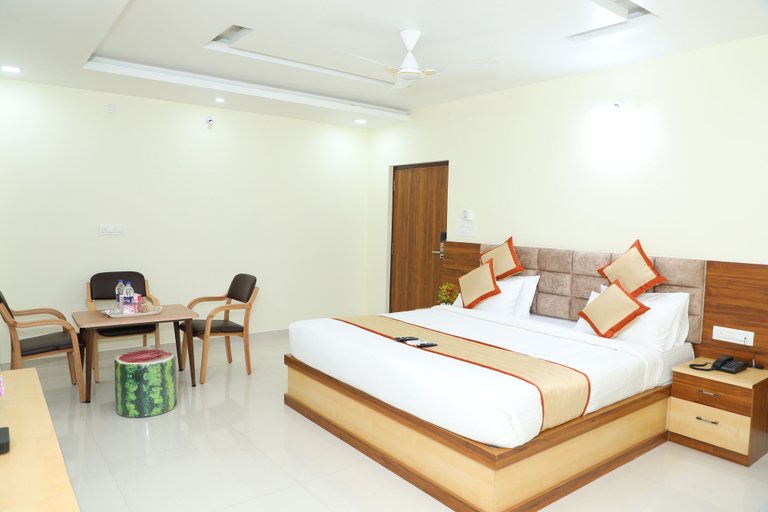Bedroom 4, Hotel 8th Mile Suites, Bangalore