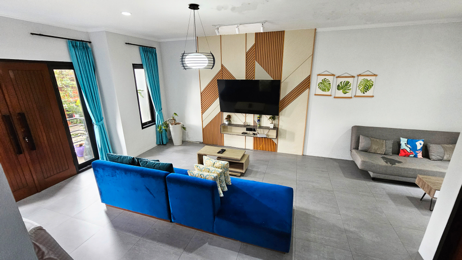 Dining Room 21
