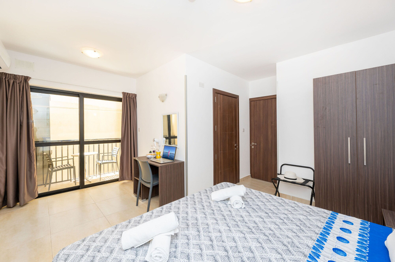 Bedroom 3, Islet Seafront Family Apartment, Saint Paul's Bay