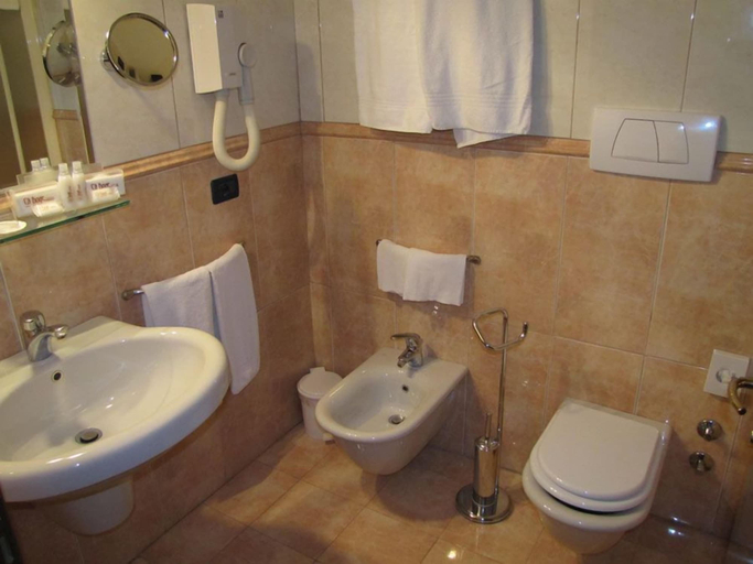 Bathroom 3, Ca' Doge, Venezia