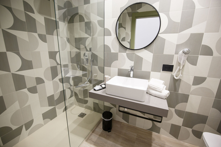 Bathroom 5, Mazzini Palace, Catania