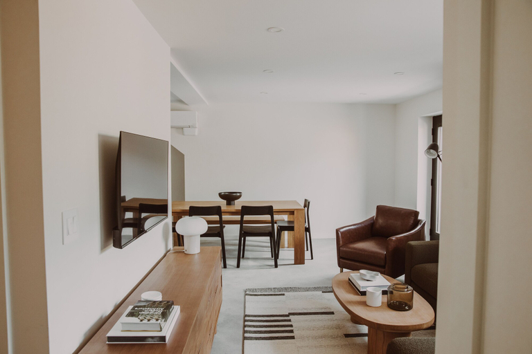 Others 4, Dwell Aparthotels, Frontenac