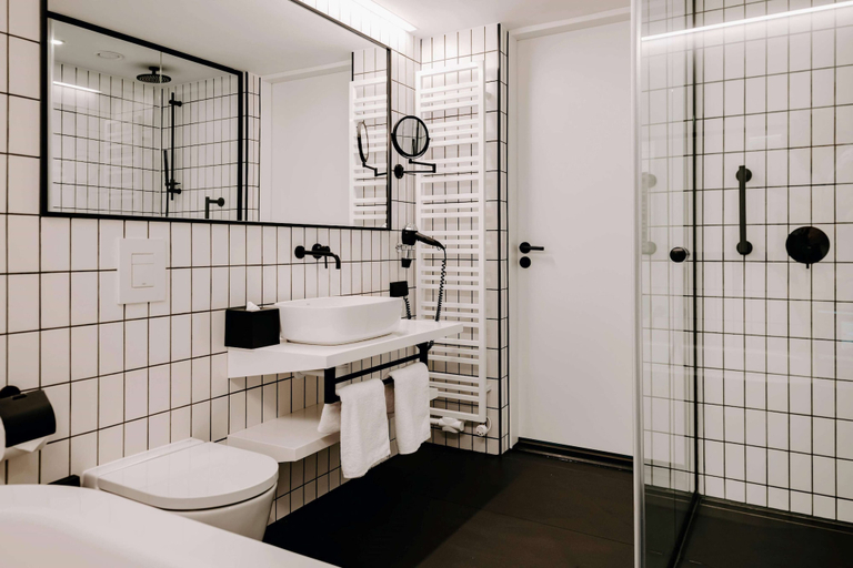Bathroom 4, Vienna House by Wyndham Mokotow Warsaw, Warsaw