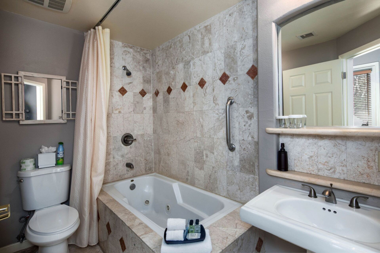 Bathroom 4, The Inn Above Oak Creek, Coconino
