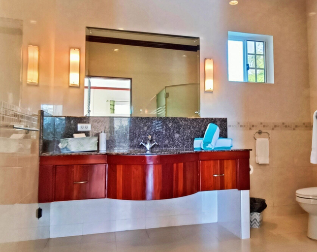 Bathroom 5, Star View Boutique Resort, San Jose