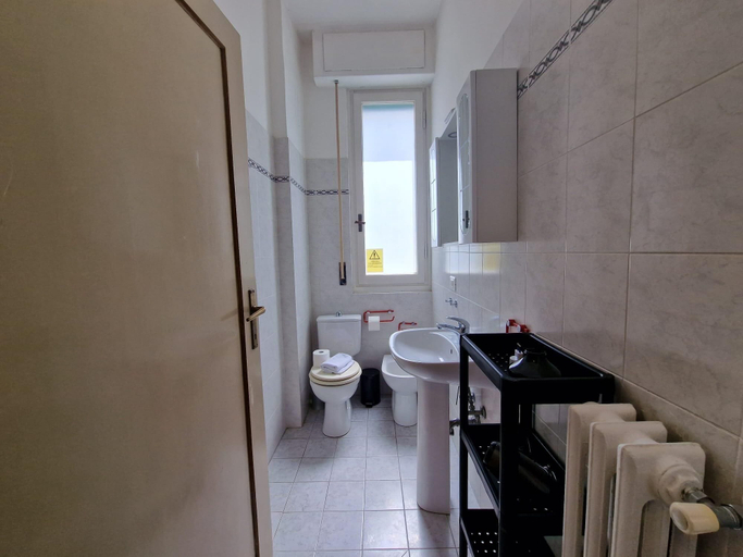 Room 4, Nazionale 37 in Firenze, Florence