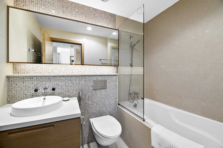 Bathroom 3, Silkhaus Claren, Downtown Dubai, Dubai