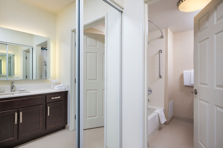 Bathroom 5, Residence Inn By Marriott Minneapolis Downtown, Hennepin