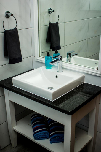Bathroom 4, ArchRock Resort, Eden