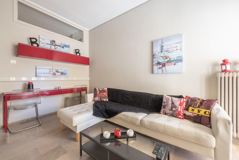 Room 2, Glyfada Central in Glifada, Attica