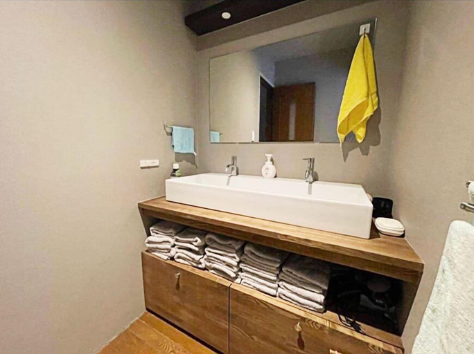 Bathroom 4, vacation inn Izu Kogen, Itō
