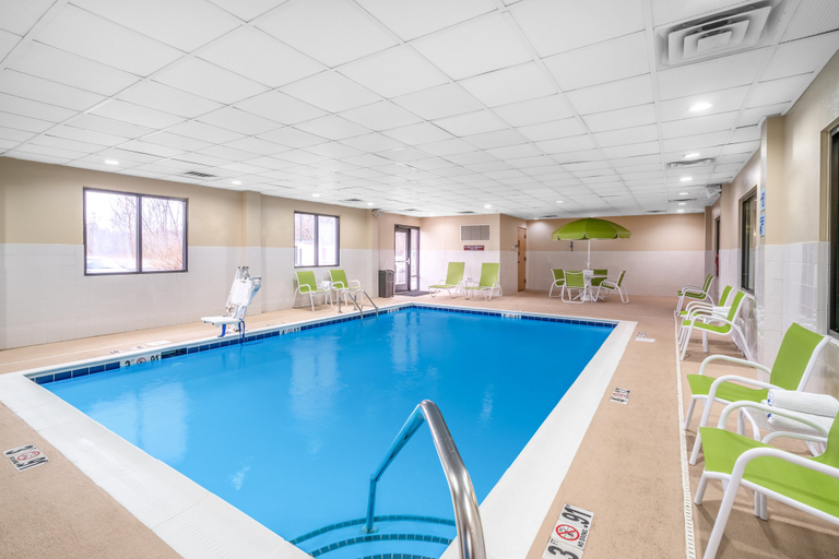 Sport & Beauty 3, Holiday Inn Express & Suites ASHLAND by IHG, Boyd