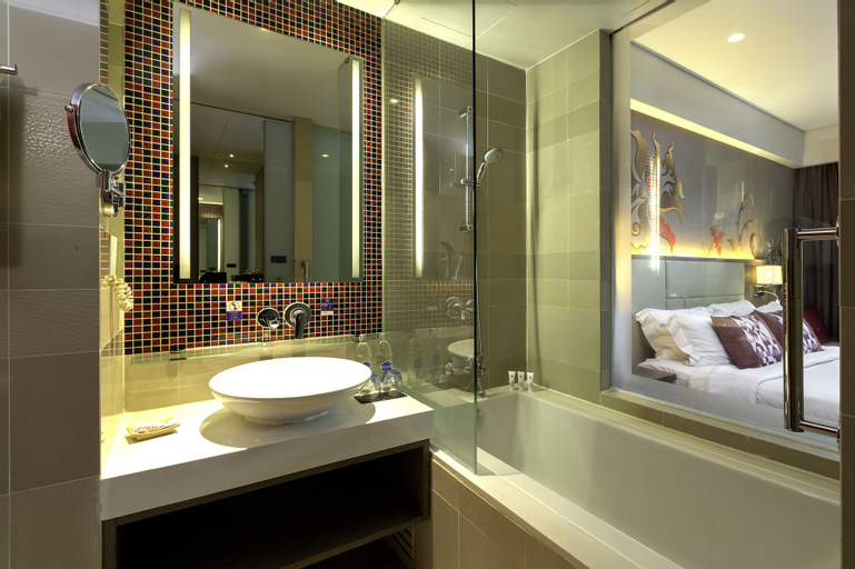 Bathroom 12