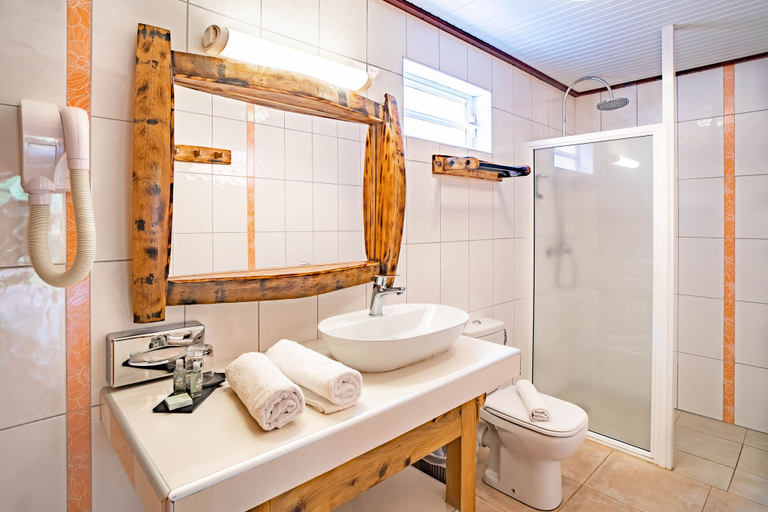 Bathroom 4, Bambou, Les Trois-Îlets