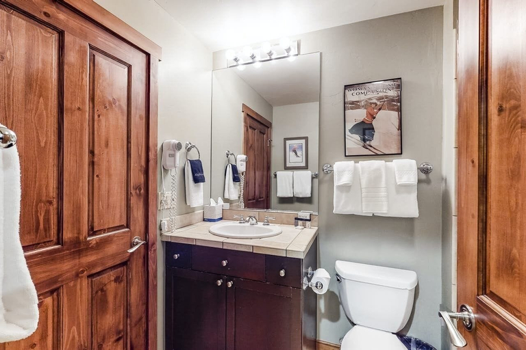 Bathroom 4, Main Street Junction by TO, Summit