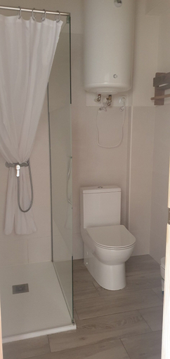 Bathroom 4, ZENIA HOSTEL, Alicante