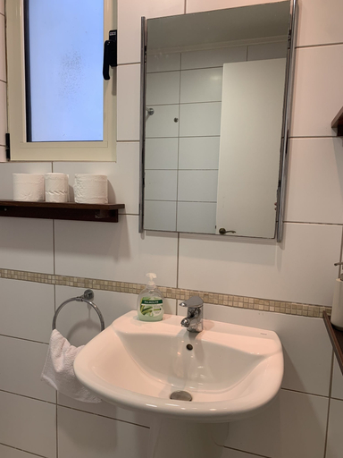 Bathroom 3, 3-Bedroom Apartment on Beach Cassiopeia, Crete