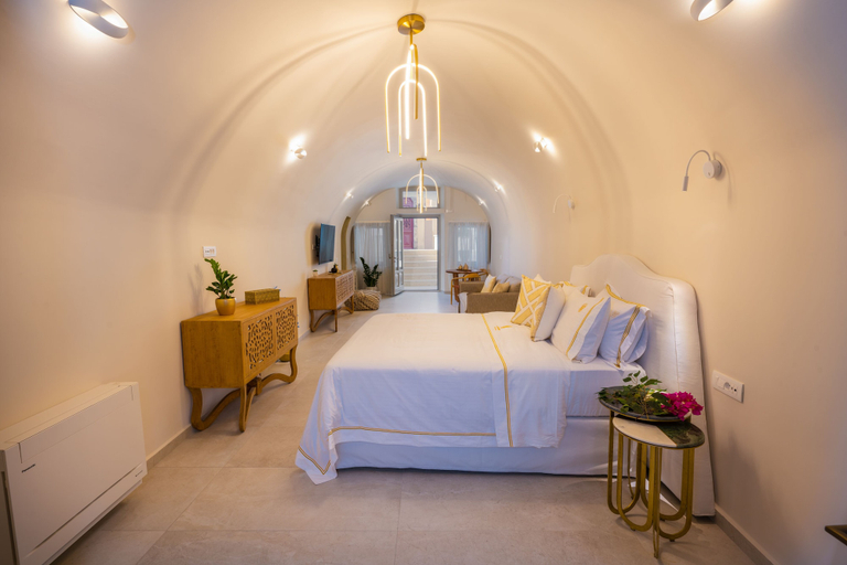 Bedroom 4, La Madeleine Oia Suites and Caves, South Aegean