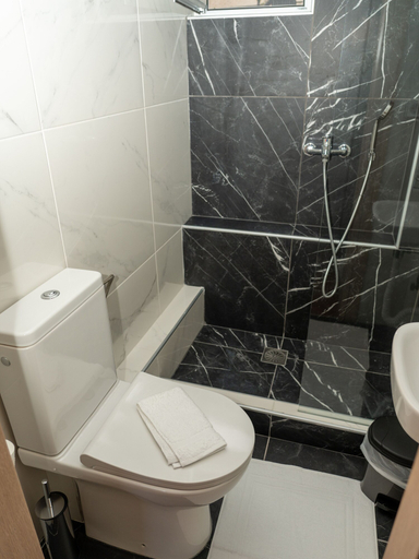 Bathroom 5, ALLAGIANNIS GROUP APARTMENTS, Attica