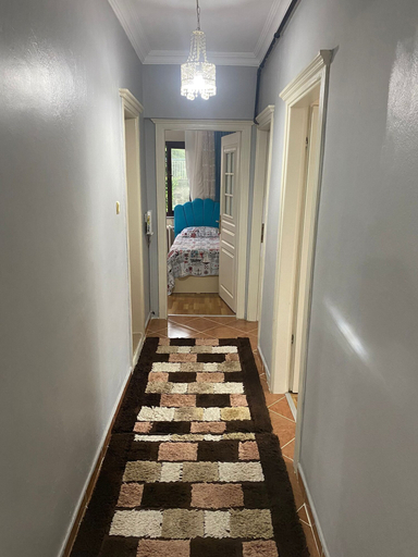 Room 5, BESIRLI APART, Merkez