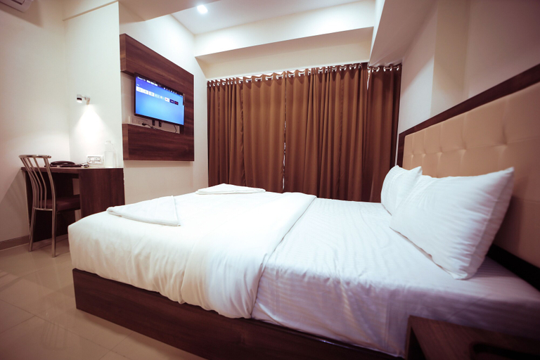 Bedroom 4, Hotel Precious Pearl, Mumbai Suburban