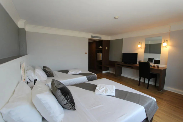 Bedroom 3, Coco Beach Hotel Jomtien Pattaya, Pattaya