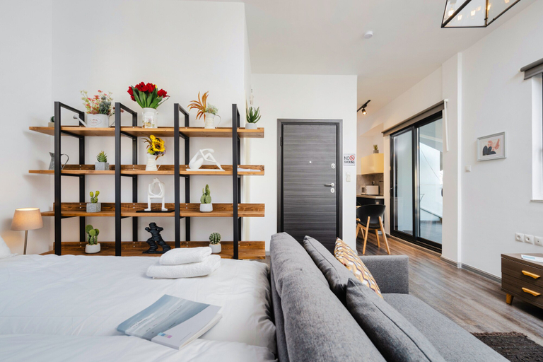 Others 5, Sanders Home Suites - Cheerful Downtown Studio, Attica