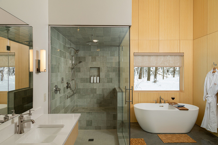 Bathroom 3, Owl Ridge Cabins, Marathon