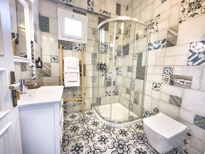 Bathroom 5, Anıt Konak, Çeşme
