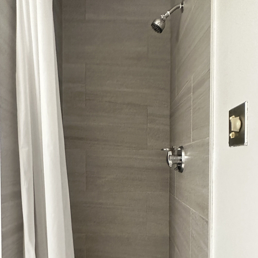 Bathroom 4, Blue Spruce Motel & Townhouses, Plymouth