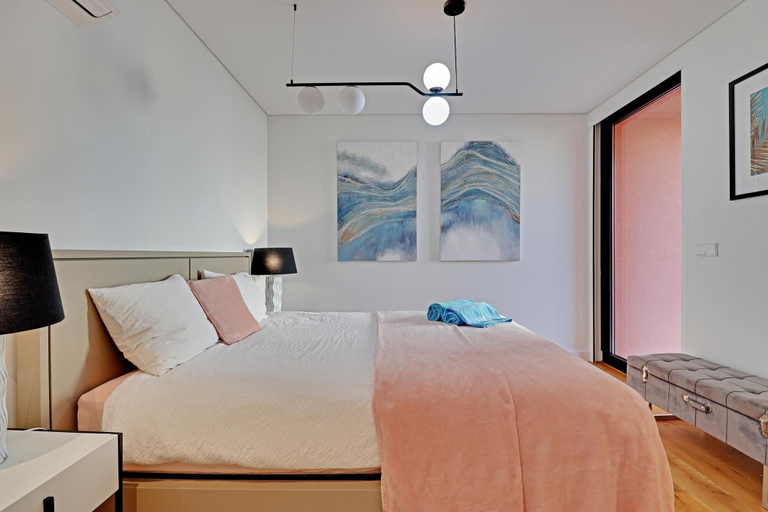 Room 2, Dubai Apartment in Vilamoura, Loulé