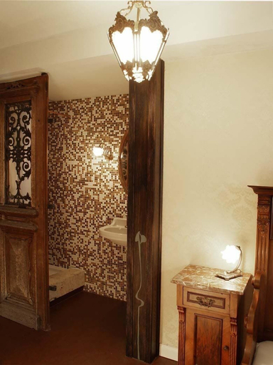 Bedroom 5, Hotel Lux, Regensburg