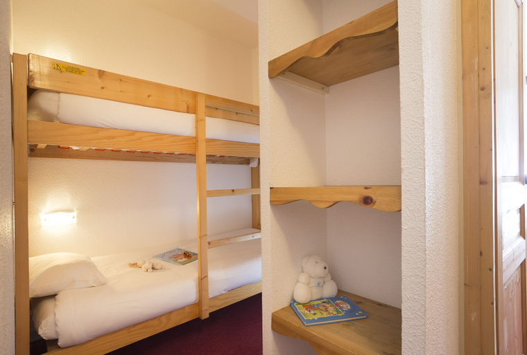 Bedroom 3, VVF Les sittelles à Montalbert, Savoie