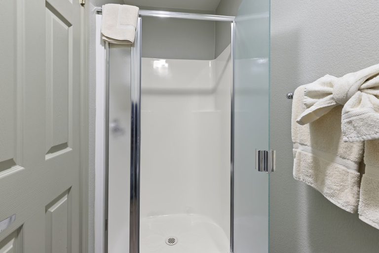 Bathroom 5, The Beach House Inn, Mendocino