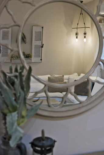 Others 5, Stylish Apartment at Pagrati, Attica